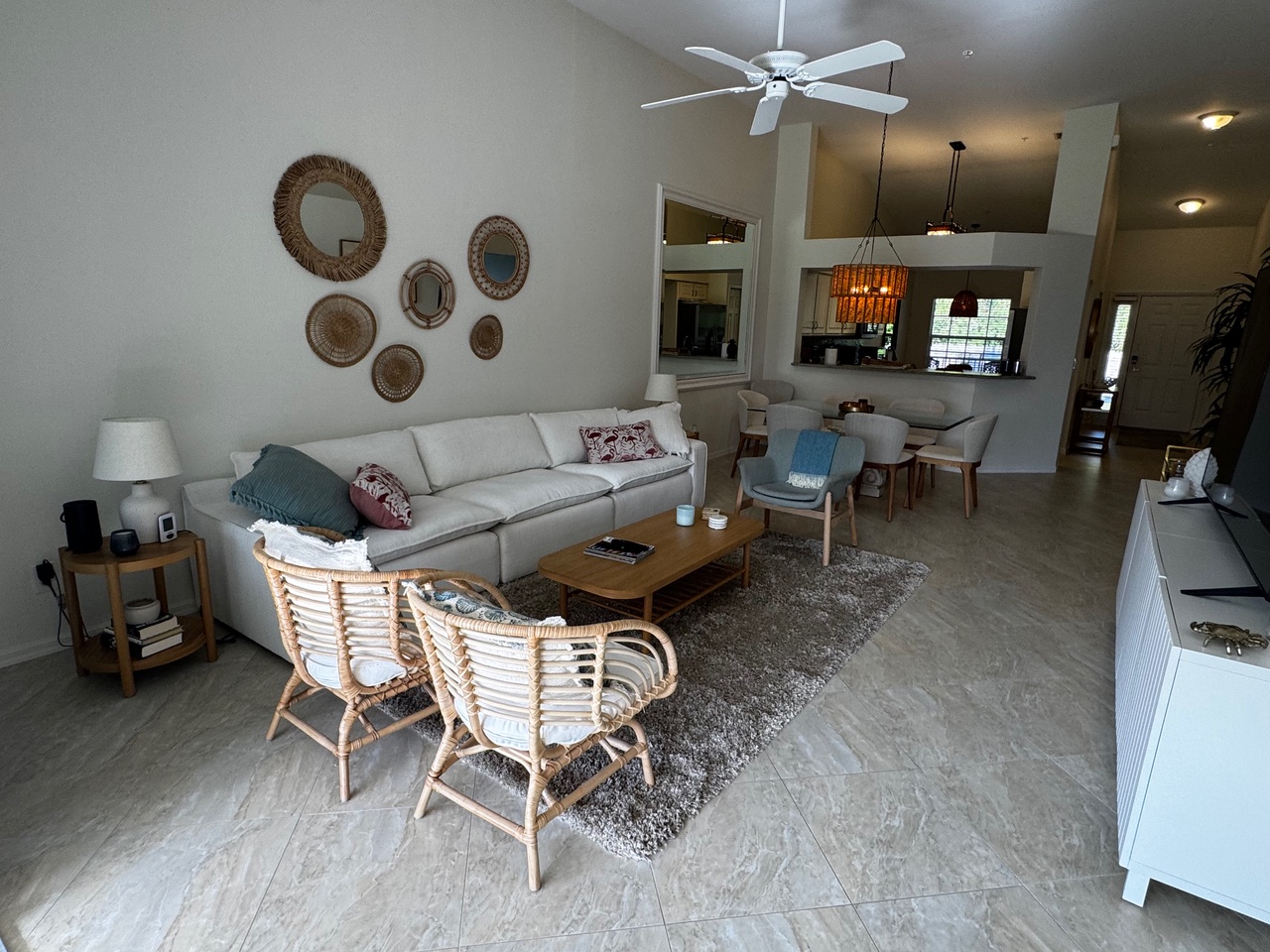 Listing# 186 Property Photo